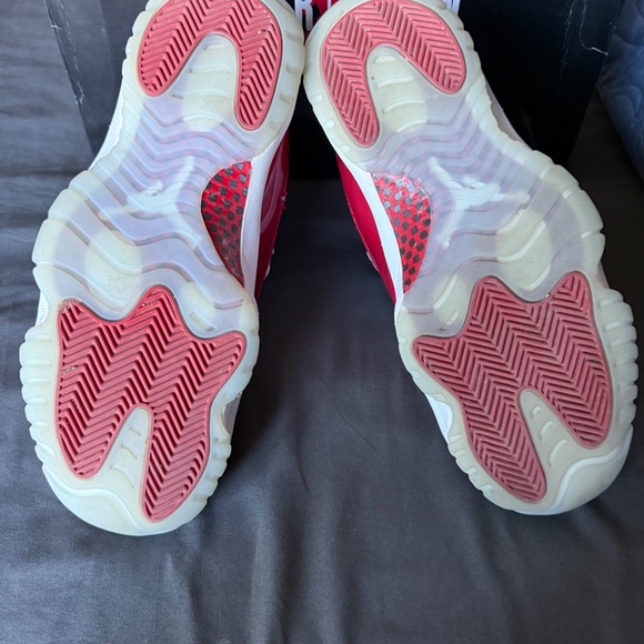 Jordan 11 cherry - Picture 4 of 6